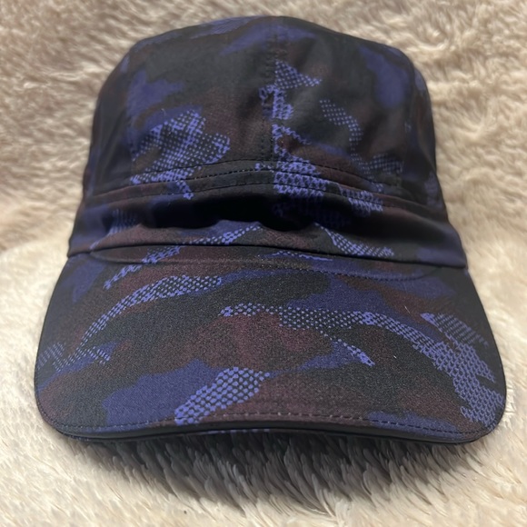 lululemon athletica Accessories - LULULEMON Race To Place Run Hat II